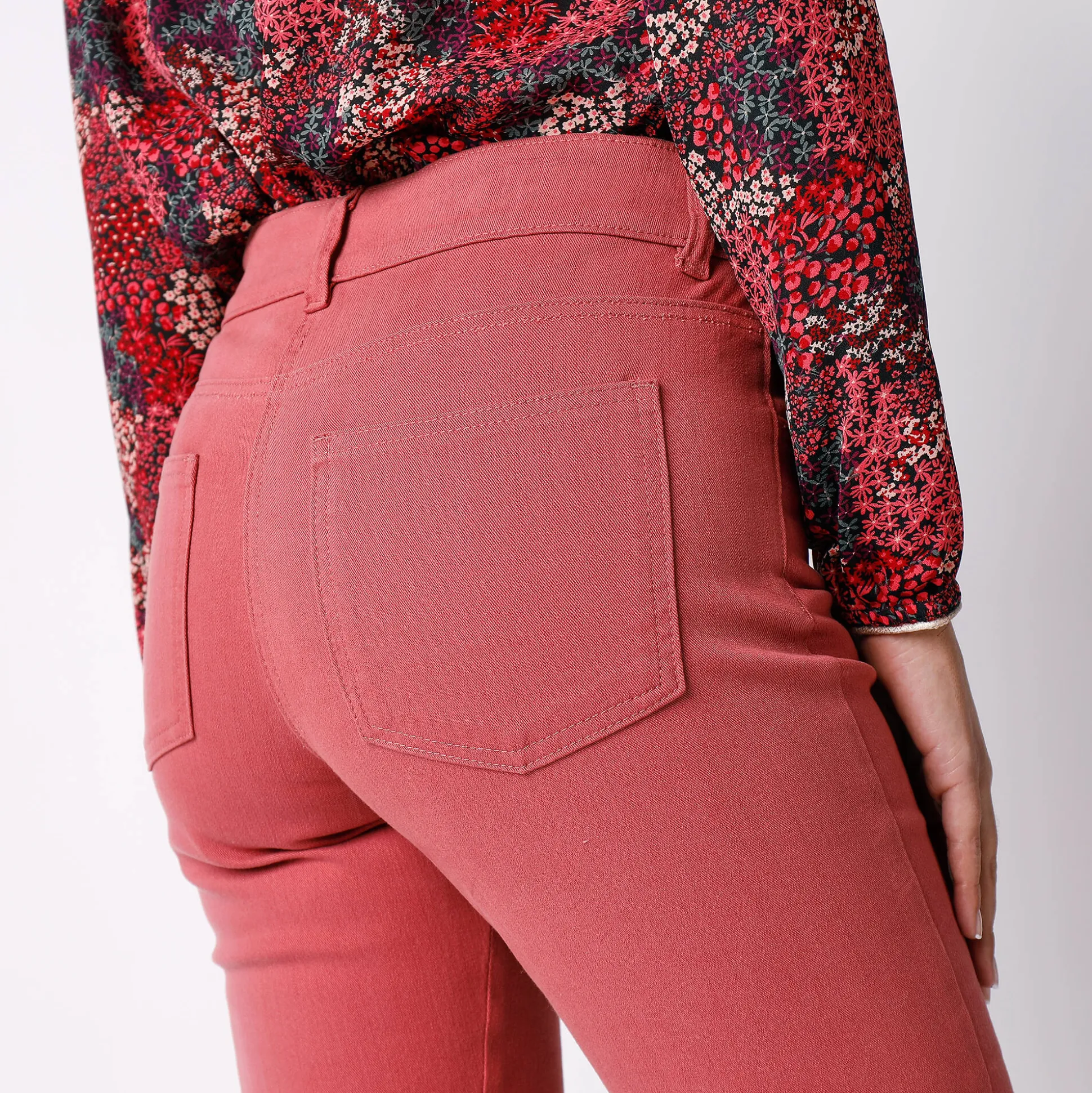 Afslankende broek, binnenpijplengte 78 cm