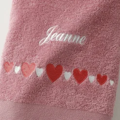 Badstof met geborduurde hartjes, personaliseerbaar
