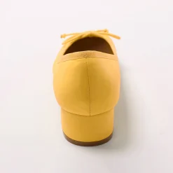 Ballerina's met klein hakje