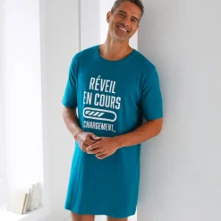 Bedrukt pyjamashirt in maximodel 'réveil en cours'