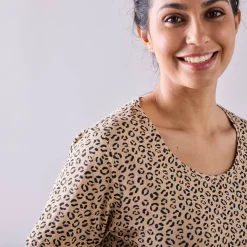 Bedrukt T-shirt met ronde hals en korte mouwen