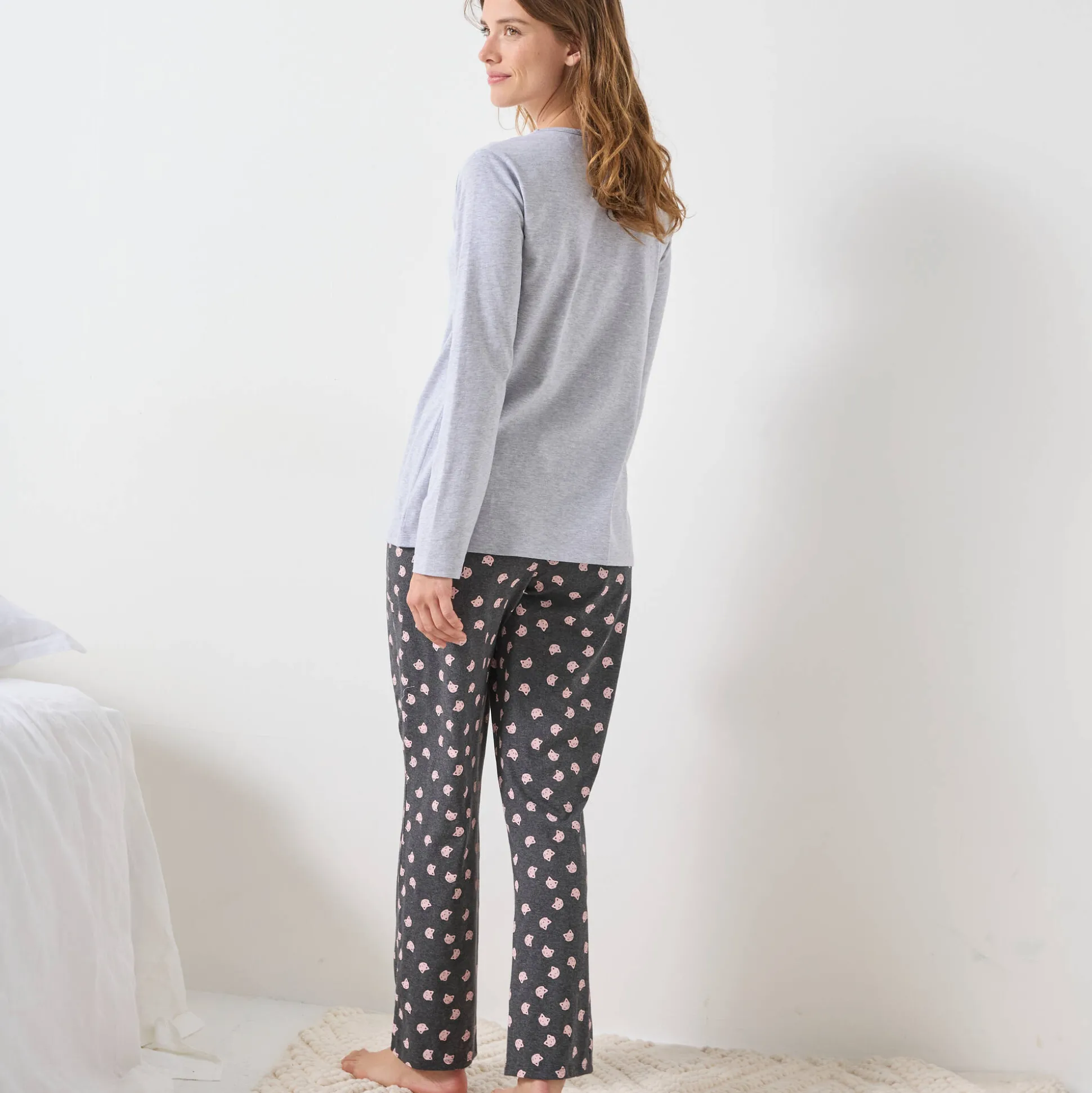 Bedrukte pyjama met bijpassend tasje