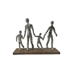 Beeld met 4 personages, gehamerd aluminium