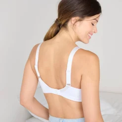 Beha in omhullend model, met voorgevormde cups 'Pantaleo' - met flexibele beugels