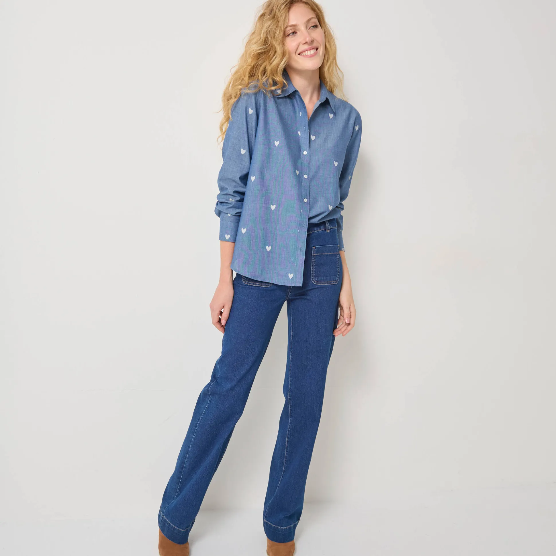 Bloes in chambray met knoopsluiting en hartjesprint
