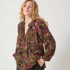 Bloes in creponvoile met etnische print