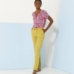 Bloes in viscose met knoopsluiting en etnische print, korte mouwen