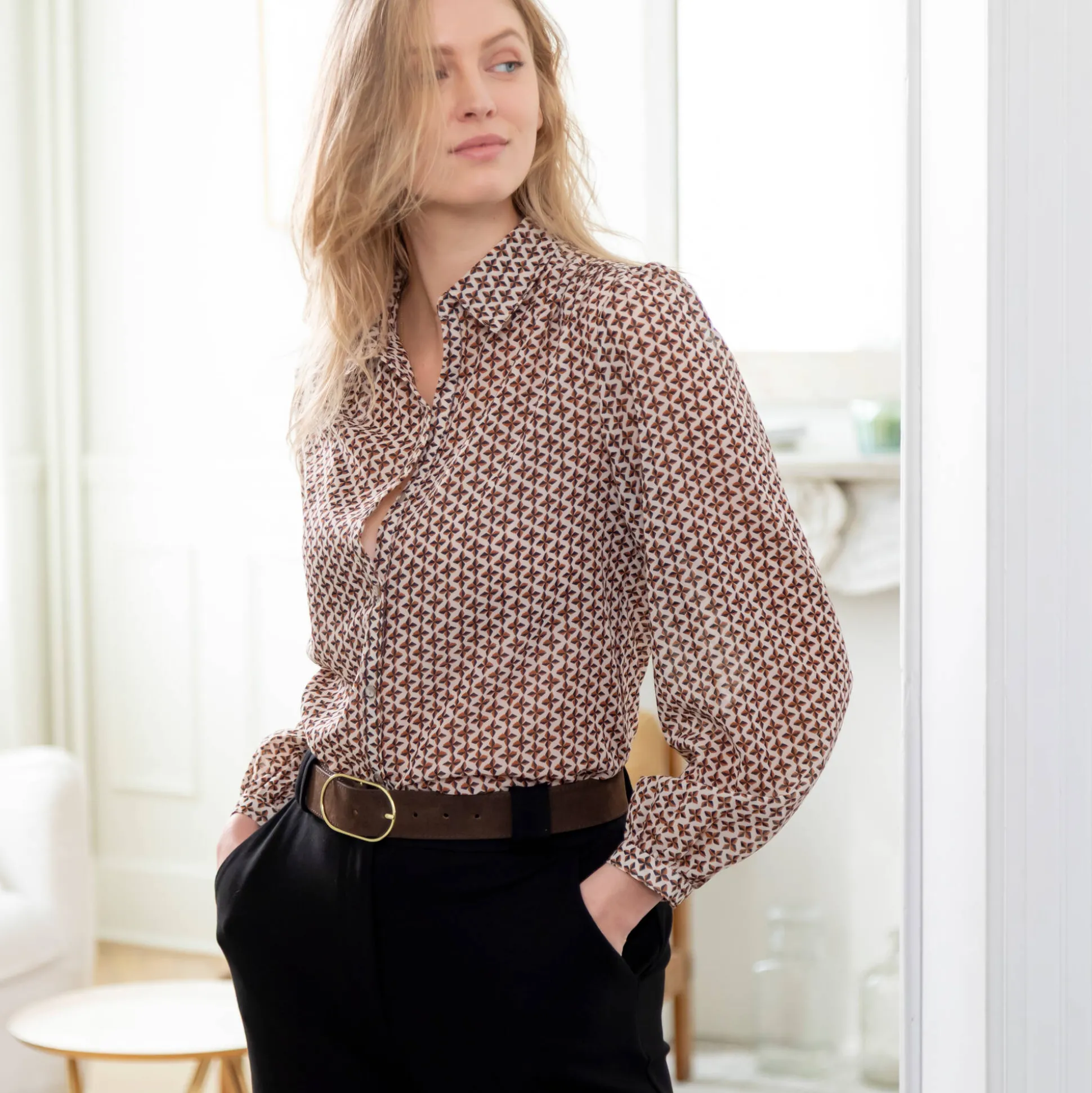Bloes in voile, minimalistische print