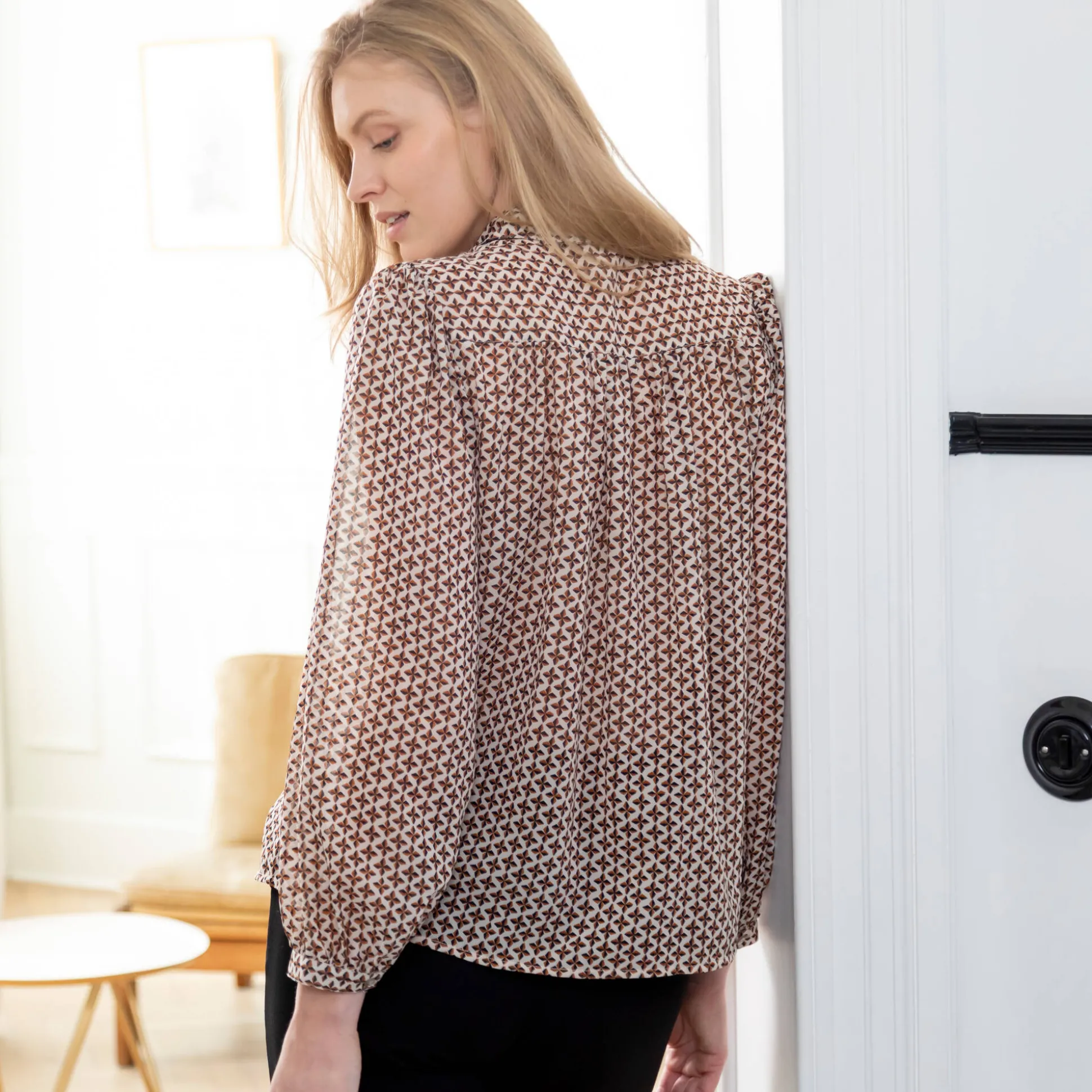 Bloes in voile, minimalistische print