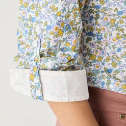 Bloes met bloemenprint