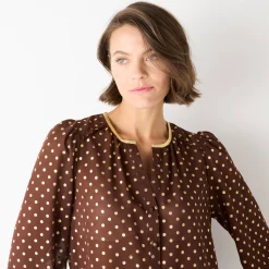 Bloes met goudkleurige stippenprint, in voile