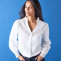 Bloes met knoopsluiting en macramé, katoengaas