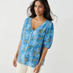 Bloes met knoopsluiting en bloemenprint, crepon