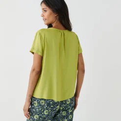 Bloes met knoopsluiting in effen viscose, korte mouwen