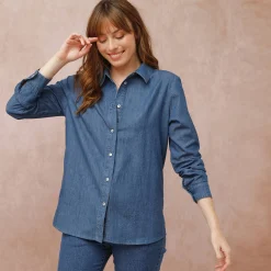 Bloes met knoopsluiting in lichte jeans