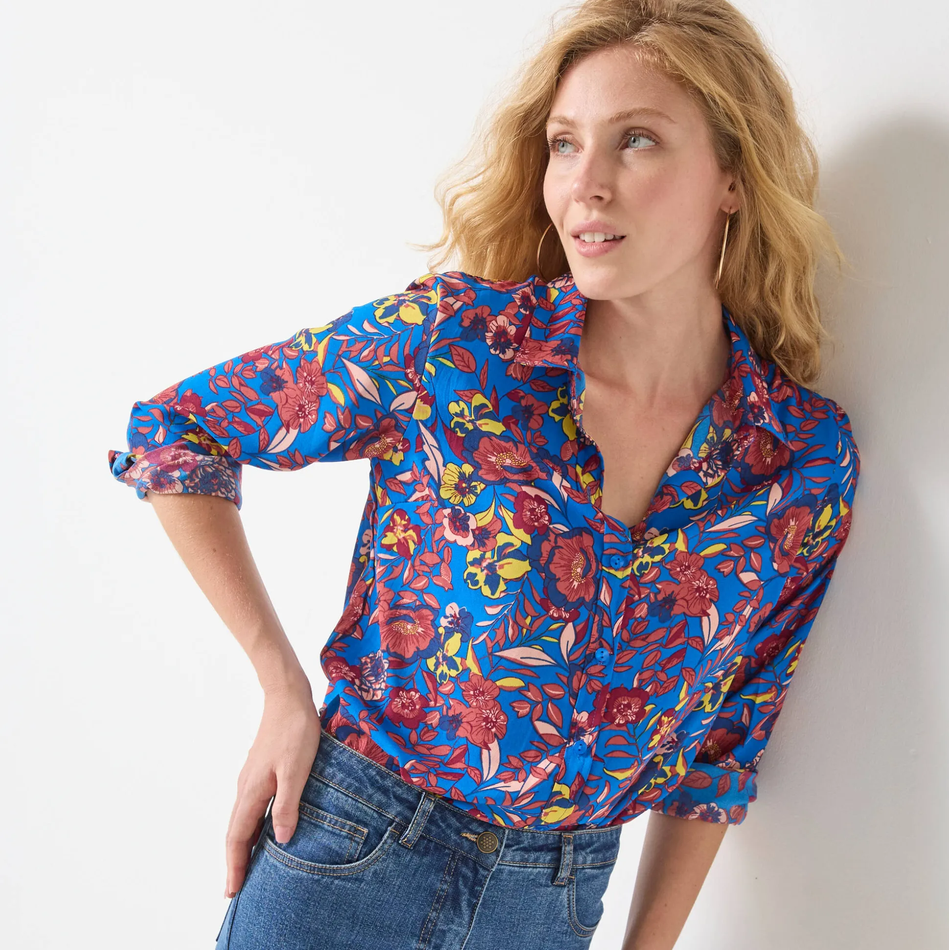 Bloes met knoopsluiting met bloemenprint, gerecycleerd polyester(**)
