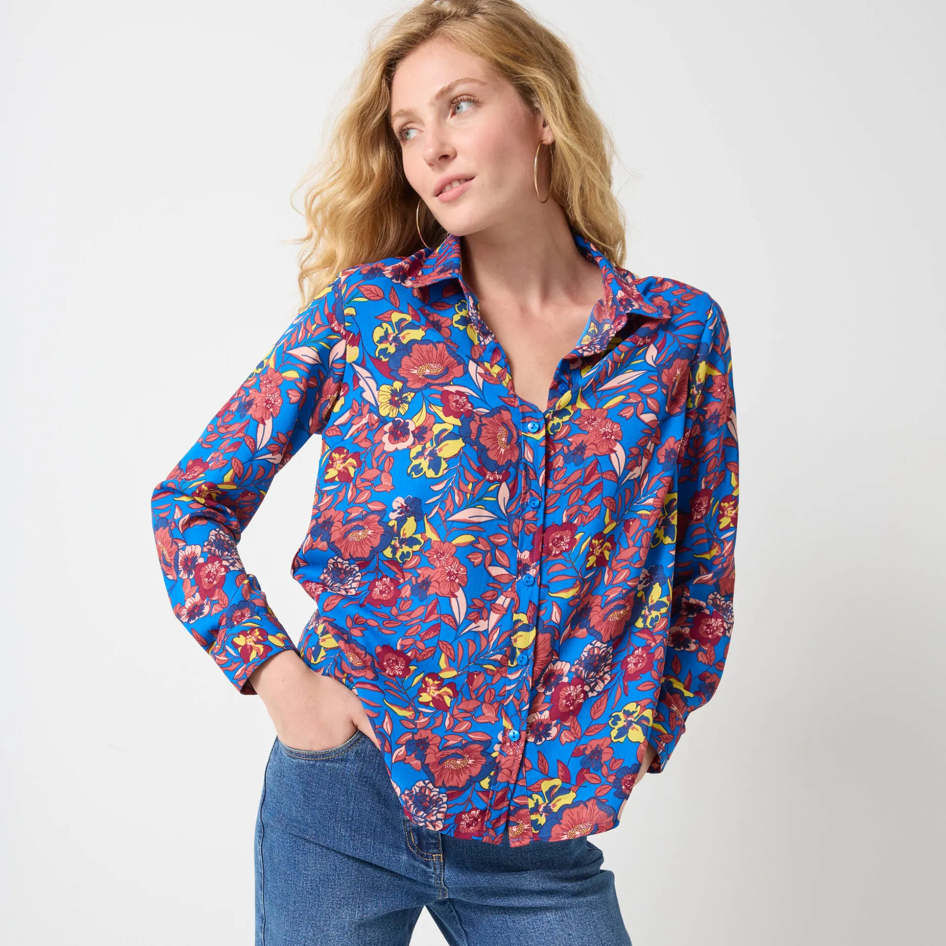 Bloes met knoopsluiting met bloemenprint, gerecycleerd polyester(**)