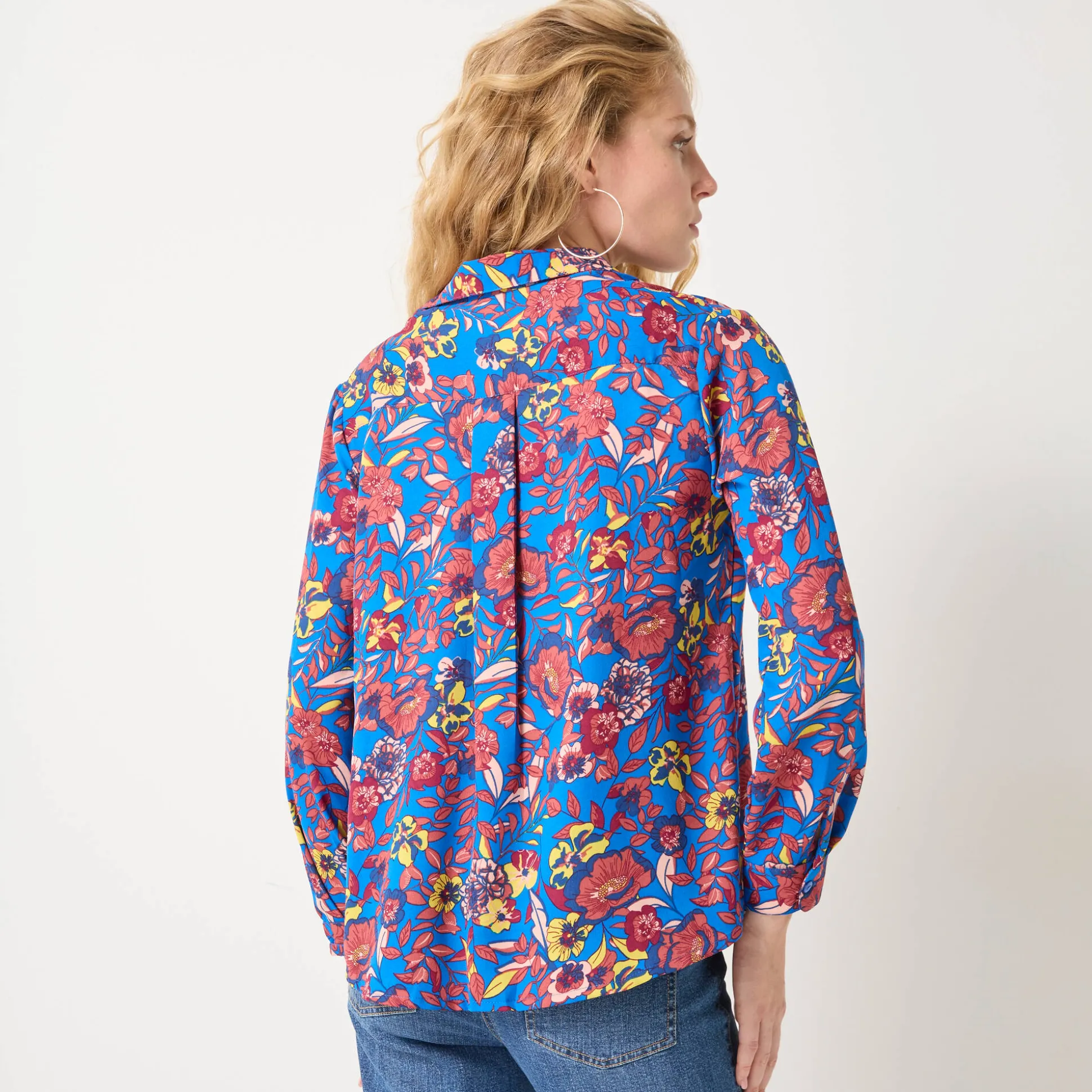 Bloes met knoopsluiting met bloemenprint, gerecycleerd polyester(**)