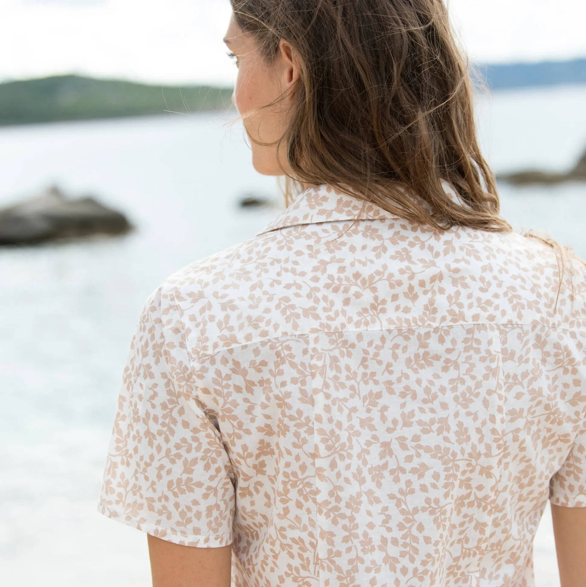 Bloes met korte mouwen en tweekleurige print