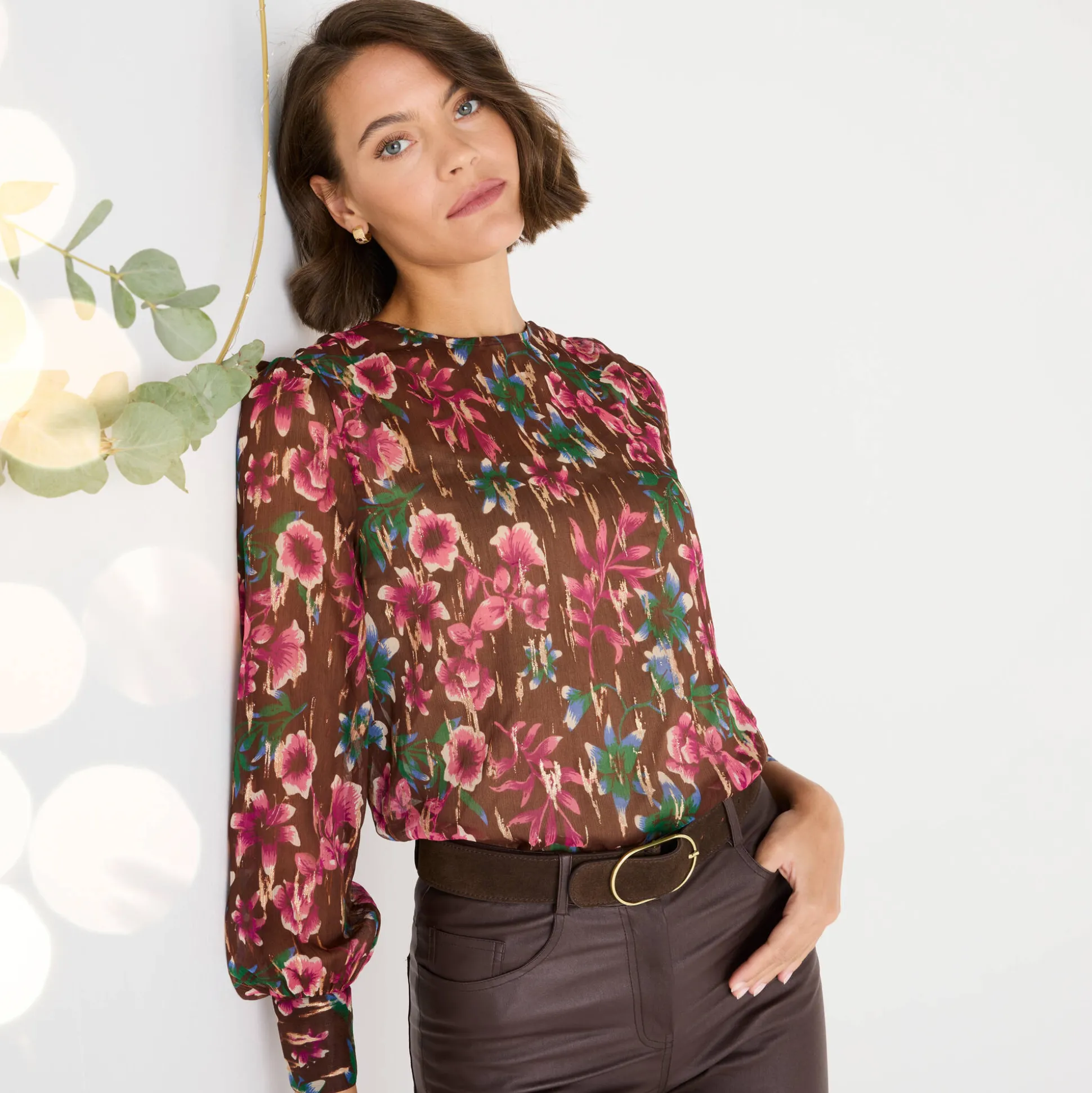 Bloes met lange mouwen, bloemen- en goudkleurige print