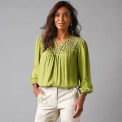 Bloes met macramé en 3/4-mouwen