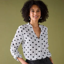 Bloes met stippenprint en Tunesische hals, crêpe
