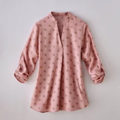 Bloes met stippenprint en Tunesische hals, crêpe
