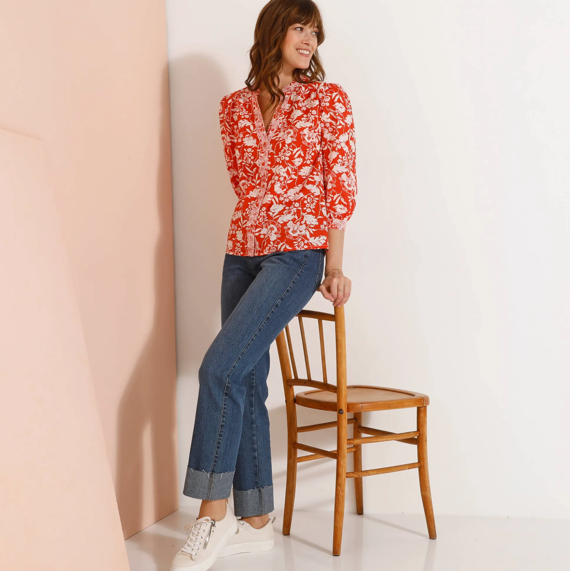 Bloes met Tunesische hals en 3/4-mouwen, tweekleurige print