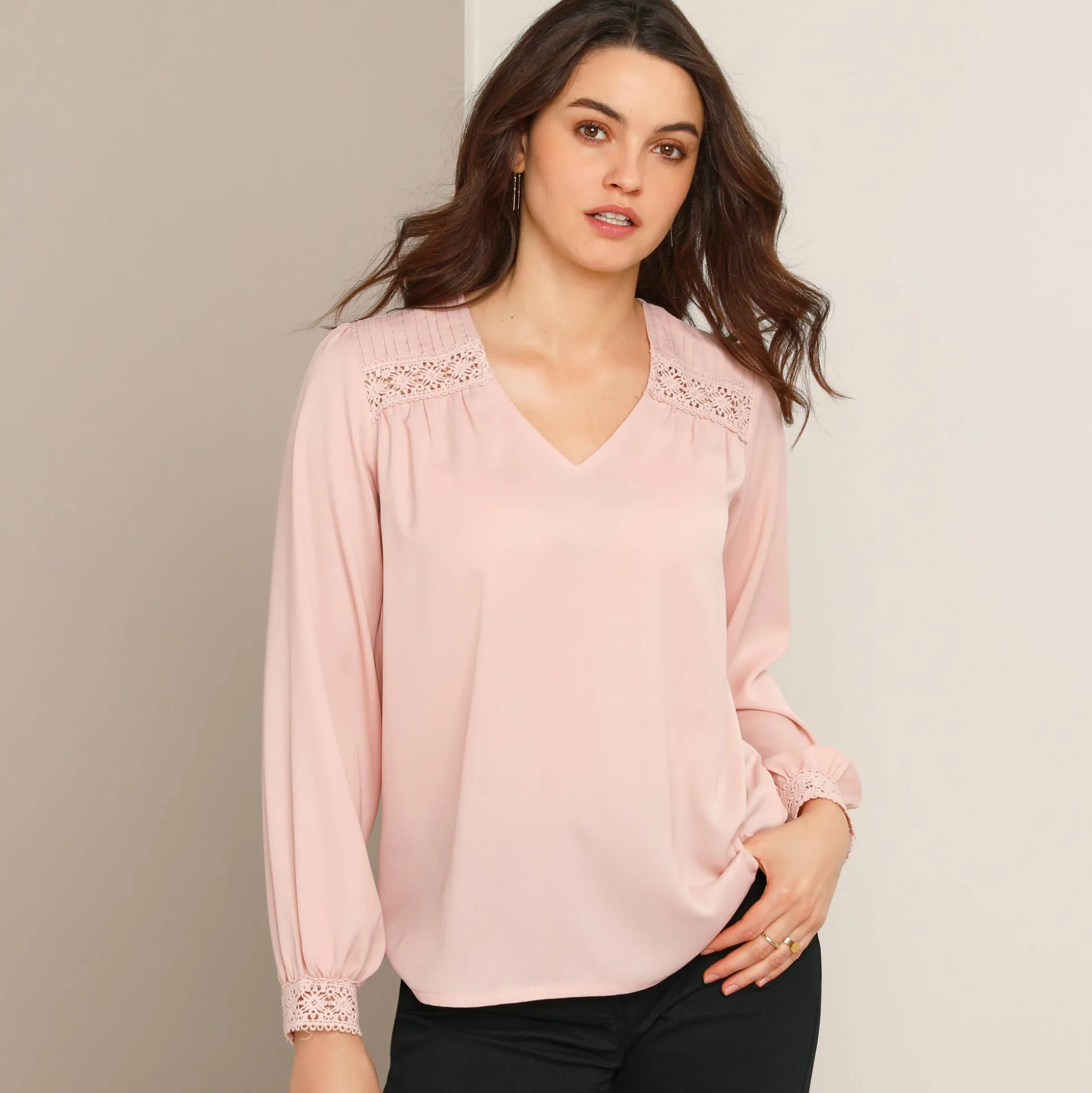 Blouse met kanten details, crêpe