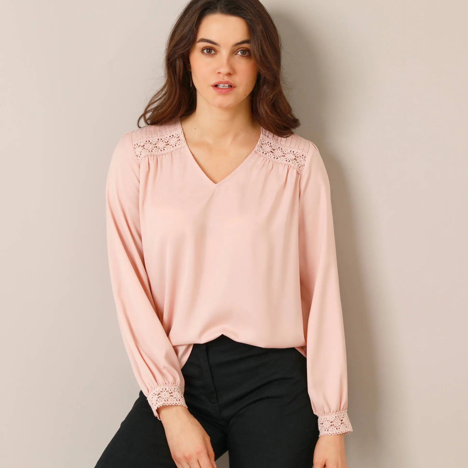 Blouse met kanten details, crêpe