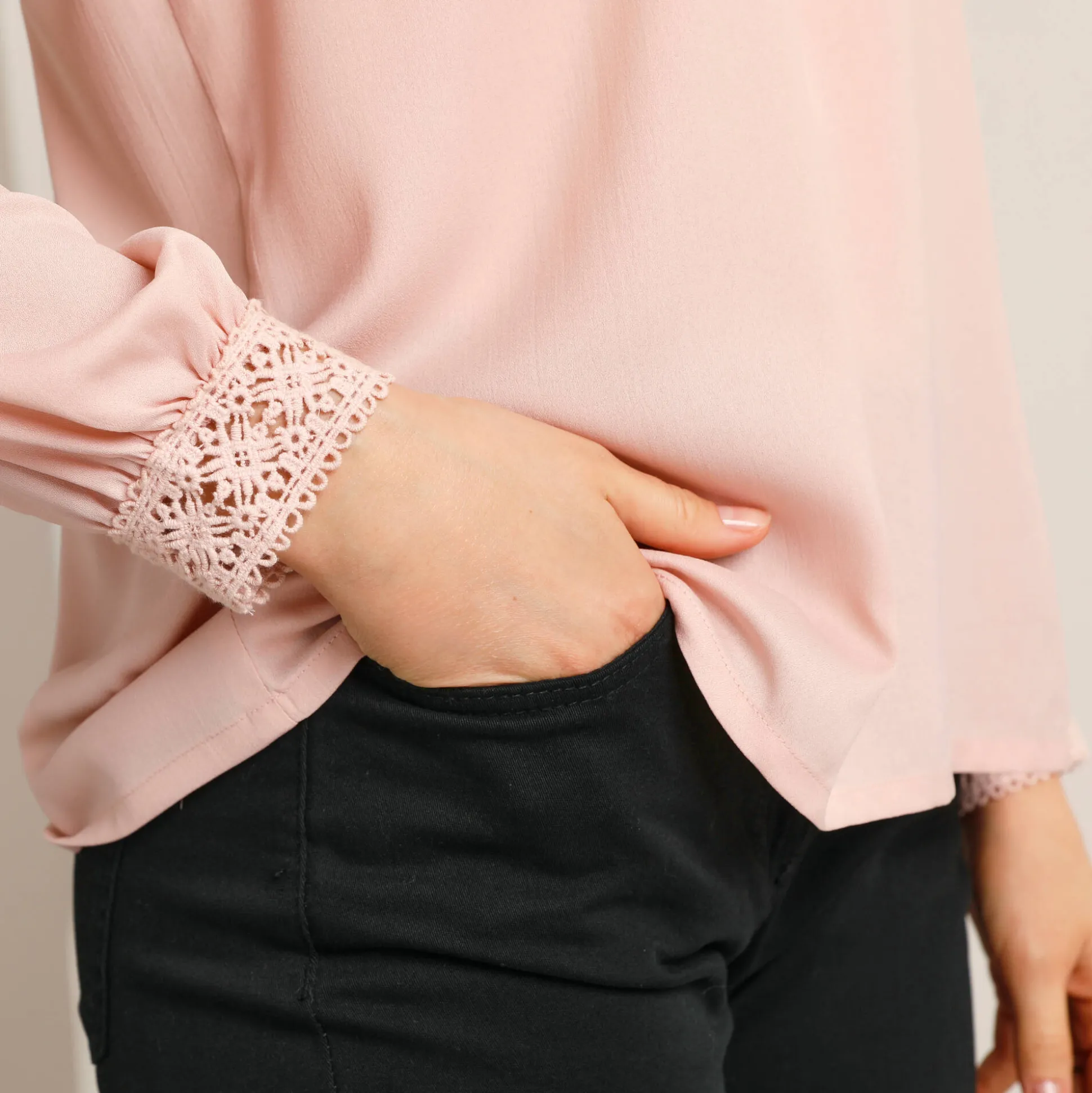 Blouse met kanten details, crêpe