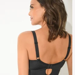 Body in kant en steungevend tricot - met beugels