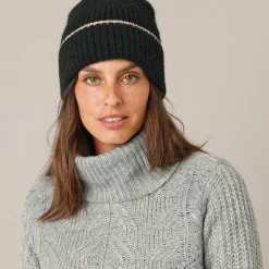 Bonnet détails brillants