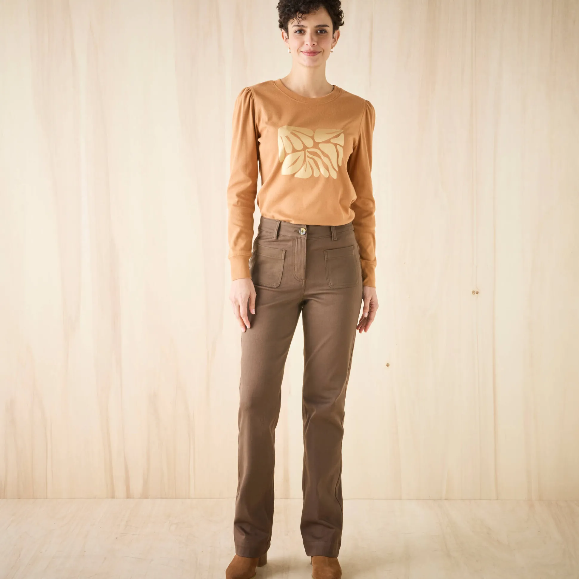 Bootcut broek, opgestikte zakken
