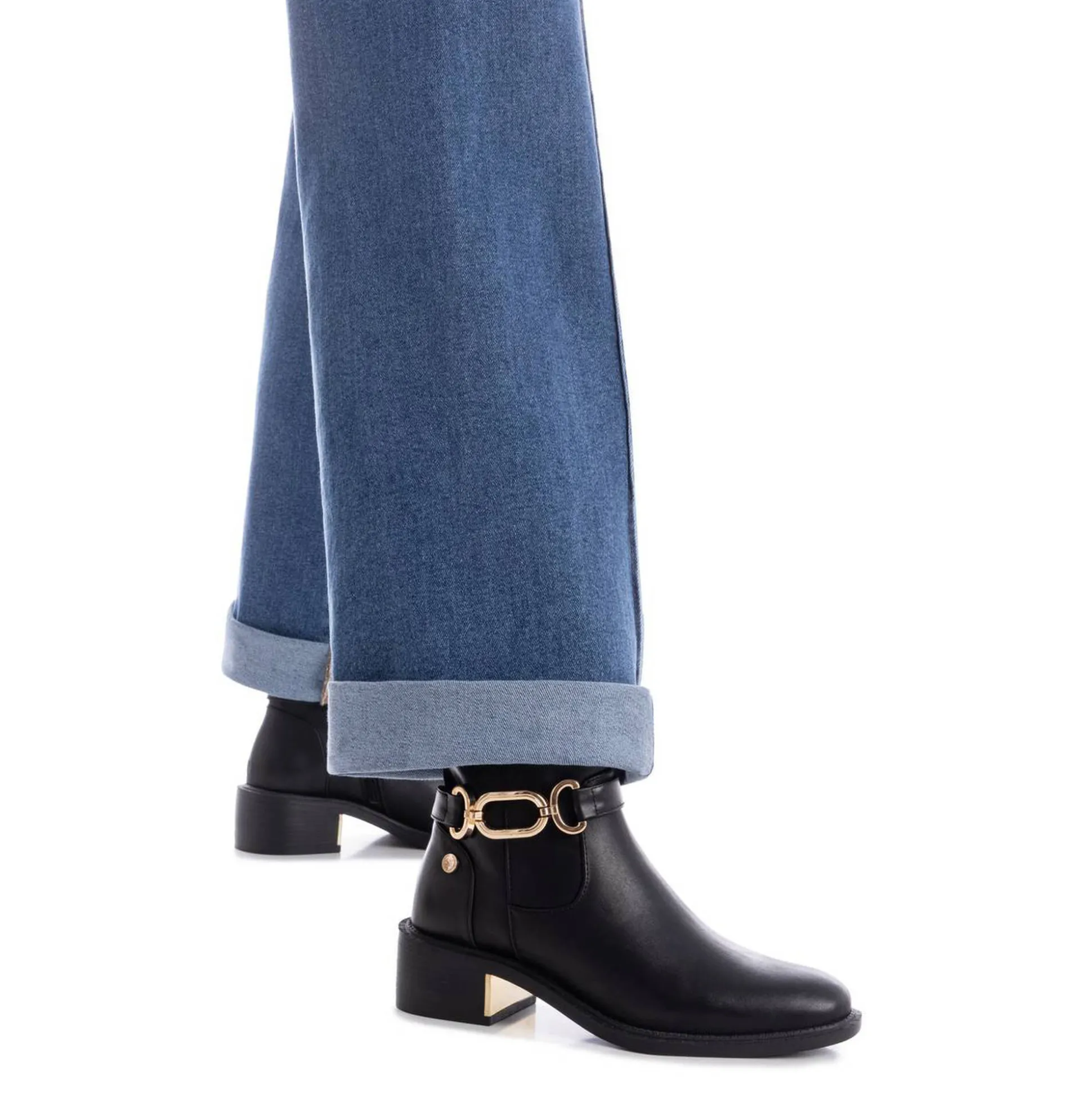 Boots met goudkleurige fantasiegesp