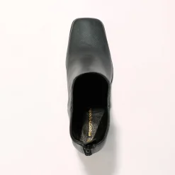Boots met hak en vierkante neus