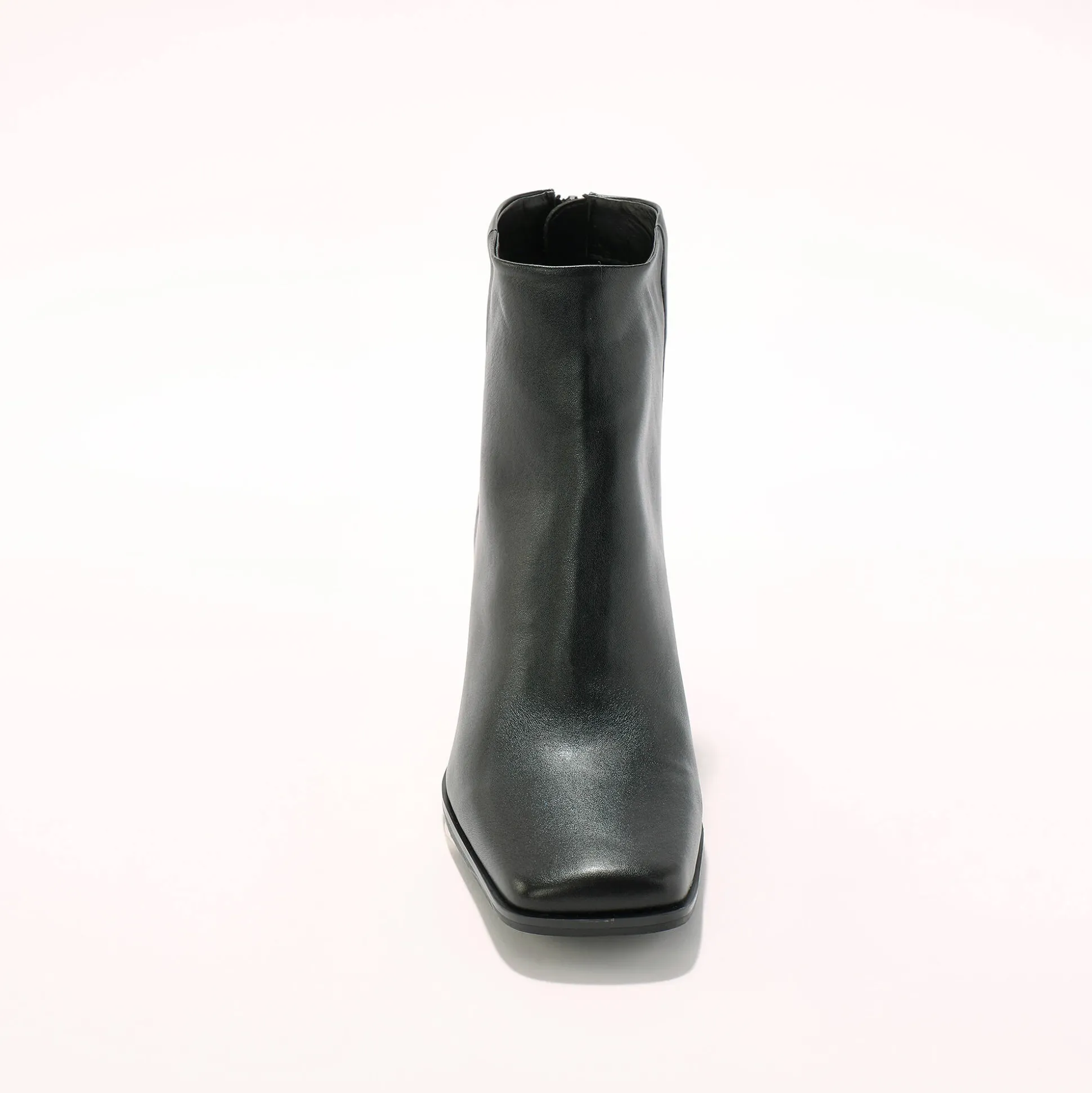 Boots met hak en vierkante neus