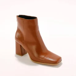 Boots met hak en vierkante neus