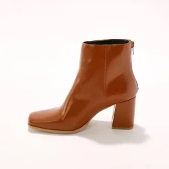 Boots met hak en vierkante neus