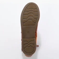 Boots met rits, riempjes en fantasiegespen
