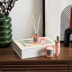 Box met geurkaars en huisparfums