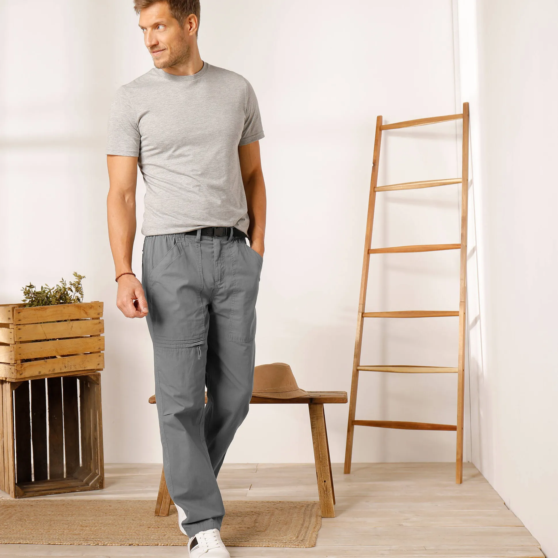 Broek met 3/4-elastische tailleband + bijpassende ceintuur