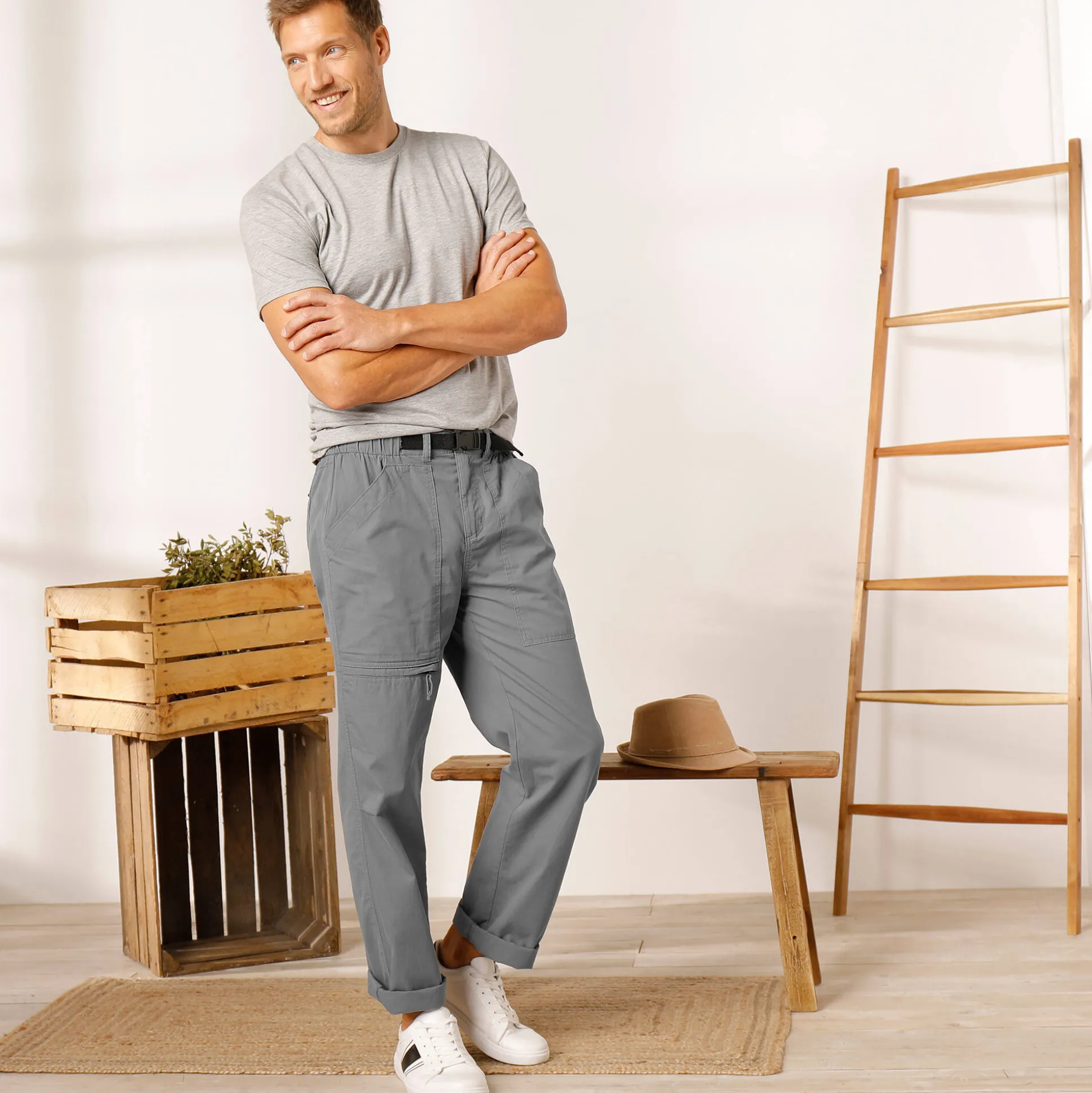 Broek met 3/4-elastische tailleband + bijpassende ceintuur