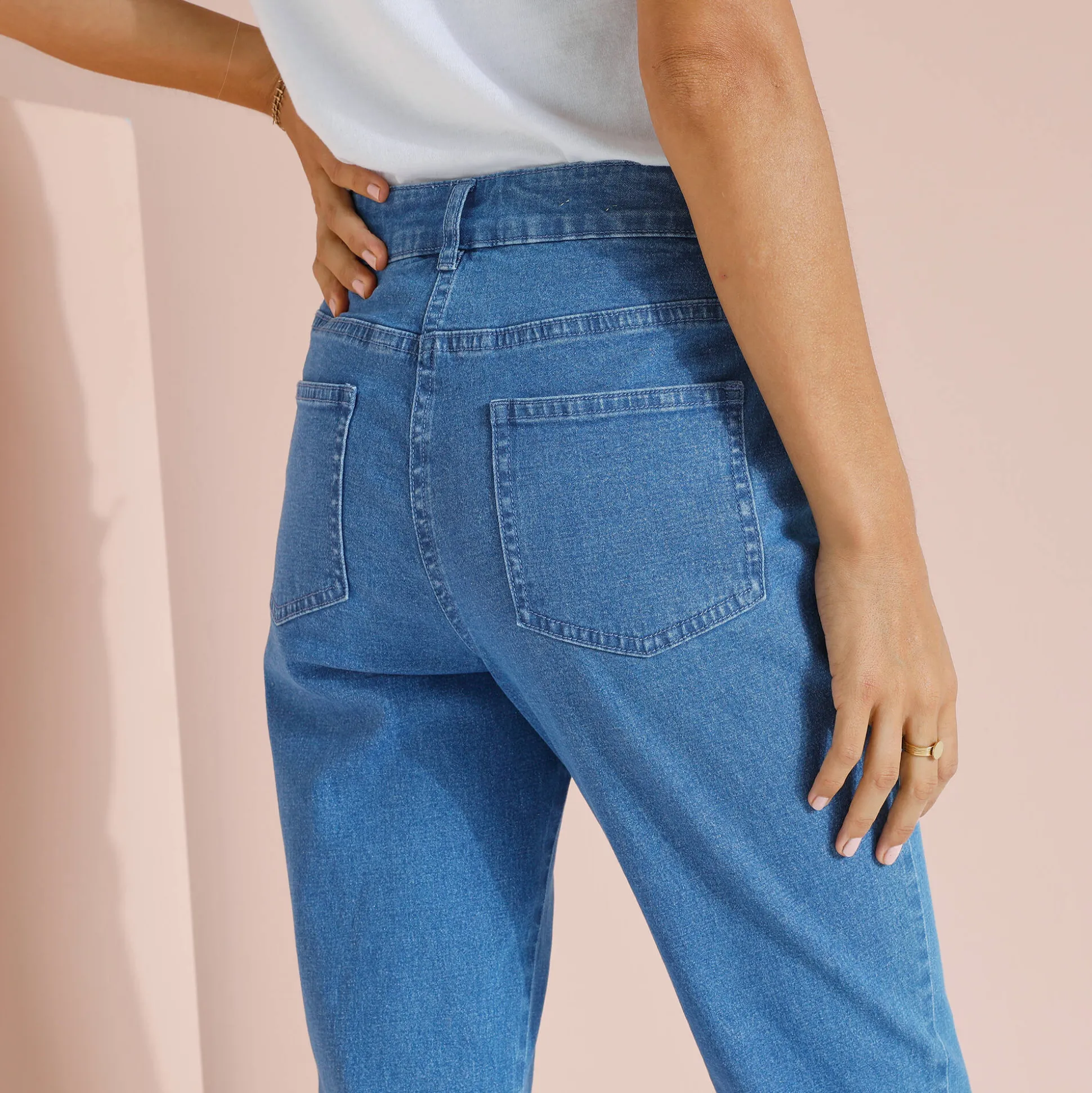 Broek met 'platte buik'-effect in rekbaar katoen