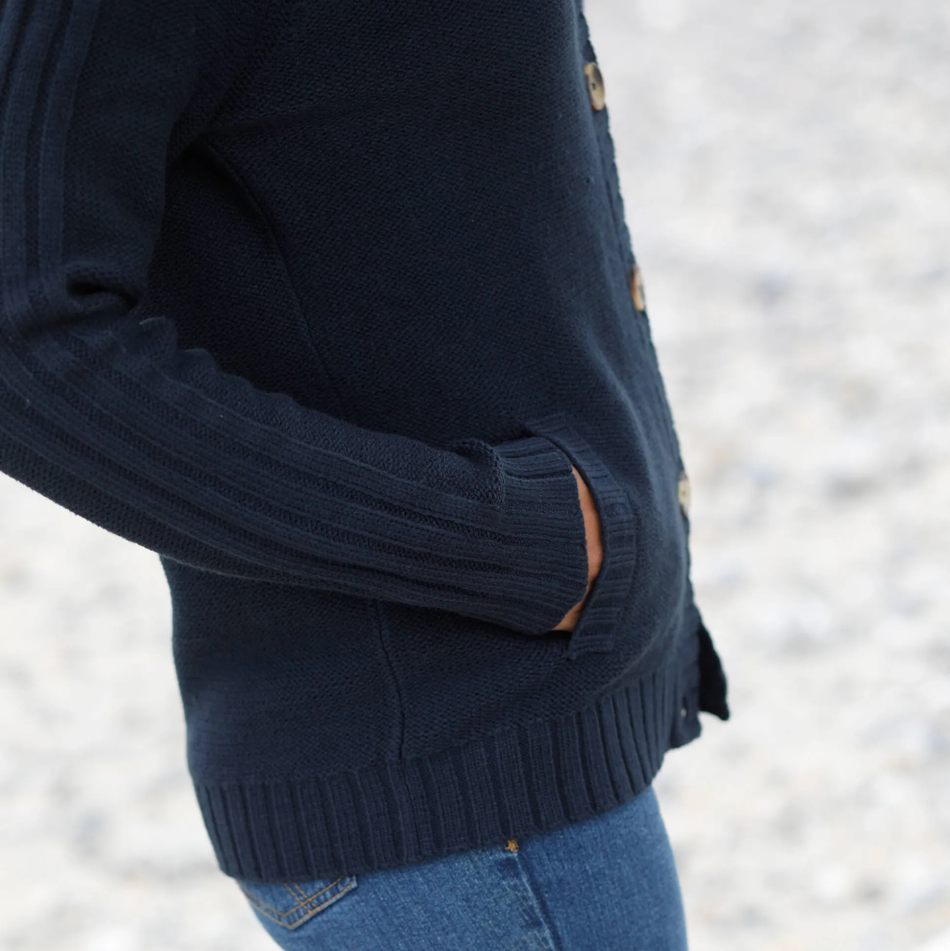 Cardigan in fantasietricot met knoopsluiting
