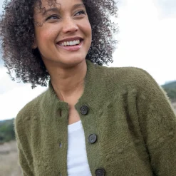 Cardigan in harig fantasietricot met knopen