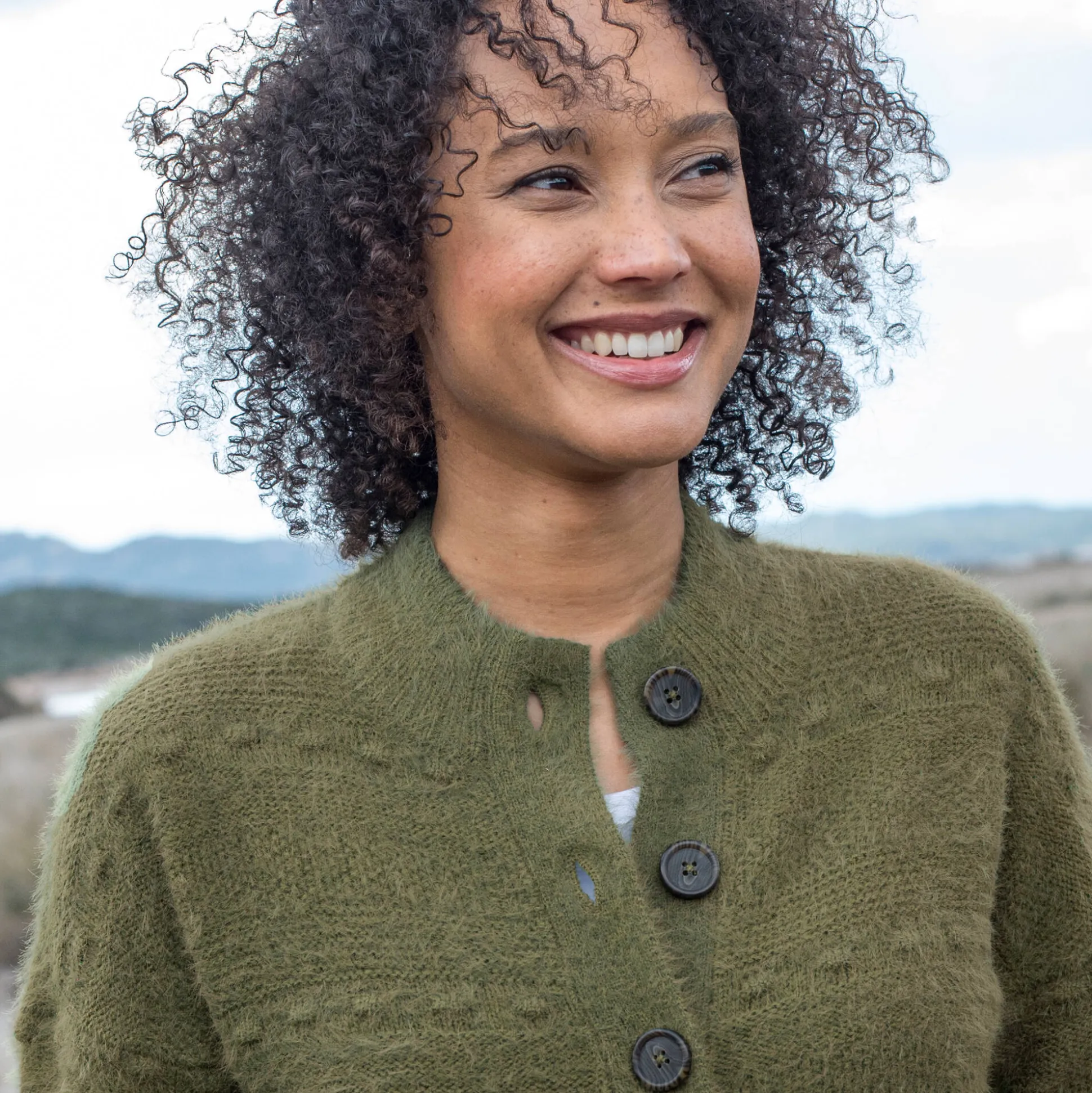 Cardigan in harig fantasietricot met knopen
