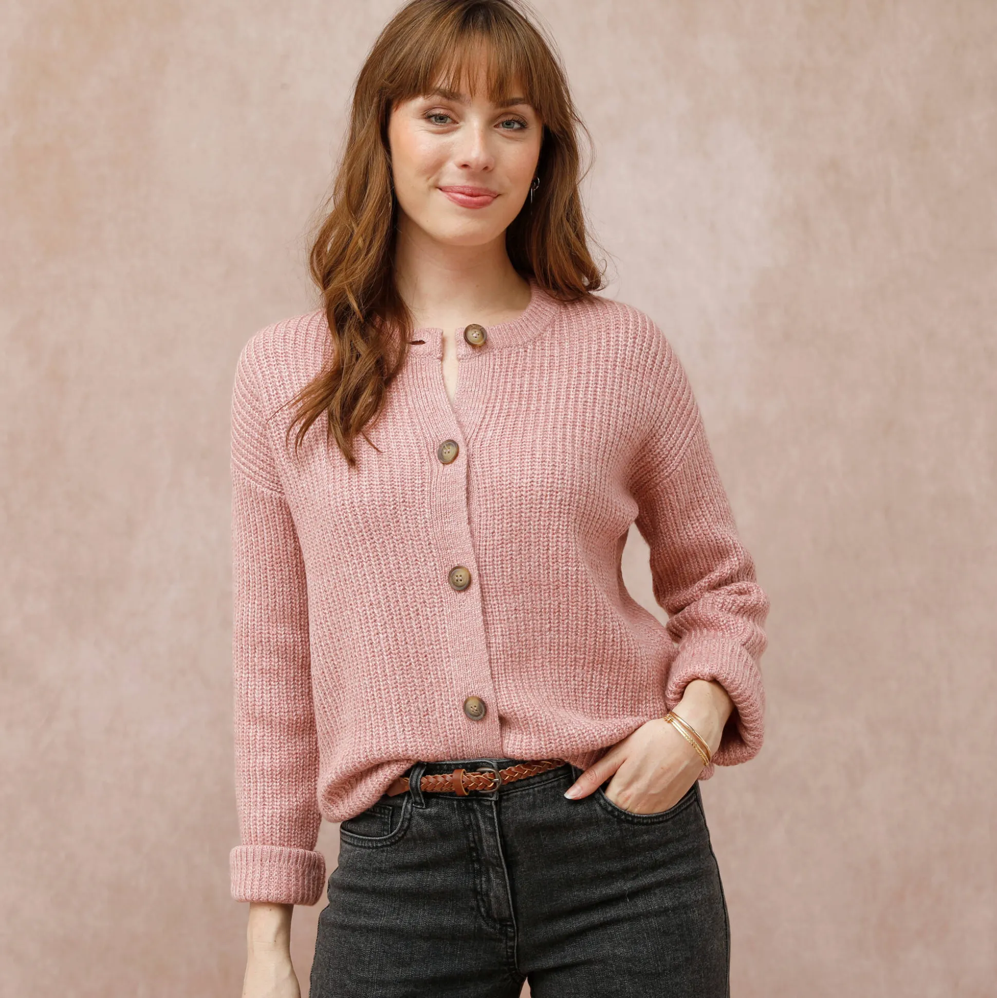 Cardigan in patenttricot met knoopsluiting en lange mouwen