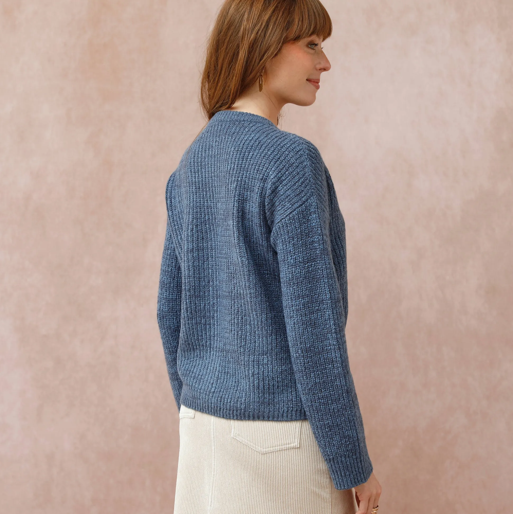 Cardigan in patenttricot met knoopsluiting en lange mouwen
