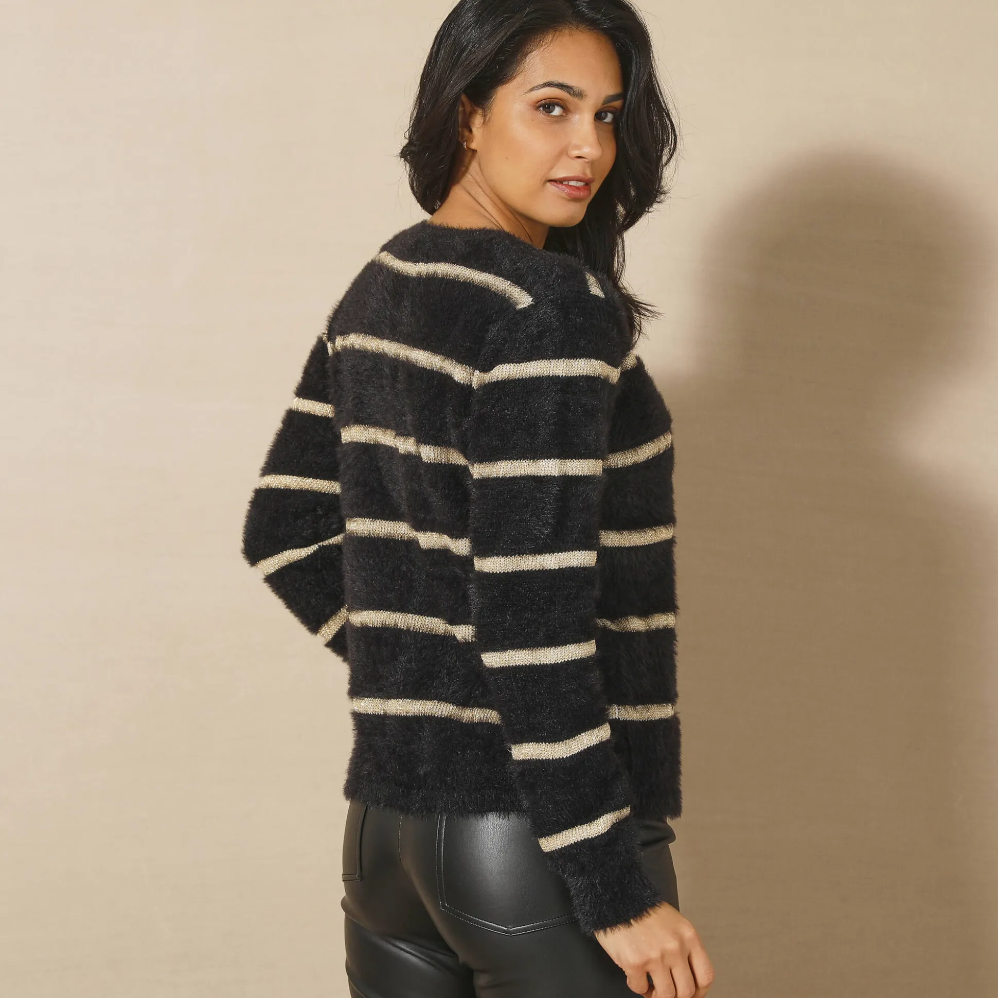 Cardigan met goudkleurige strepen, harig tricot